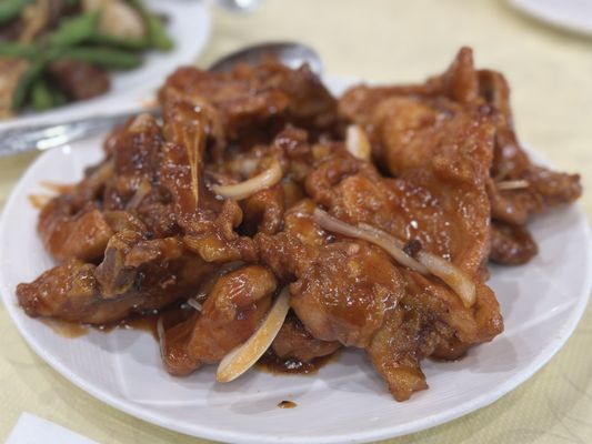 Cheung Hing Restaurant by null