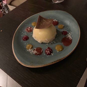 Kō - Lilikoi chiffon cheesecake - Seafood Near Me - Maui, Hawaii