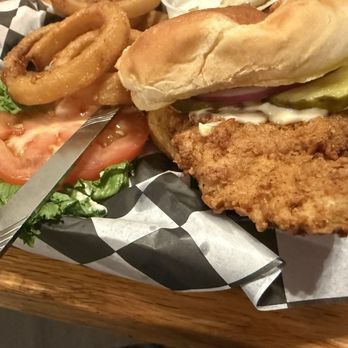 Willie's Food & Spirits - Award winning pork tenderloin and onion rings - Sports Bars Near Me - Hampton, Iowa Willie's Food & Spirits - Award winning pork tenderloin and onion rings - Sports Bars Near Me - Hampton, Iowa