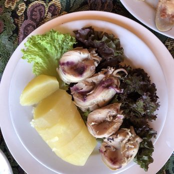 Restaurant Los Patitos - Locos (Abalone) - Seafood Near Me - Algarrobo, VS Restaurant Los Patitos - Locos (Abalone) - Seafood Near Me - Algarrobo, VS