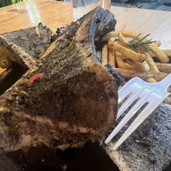 Mercado Roma - Bone marrow! There is a very small amount of fat in this, it is like about a half a tablespoon of fatty fat.