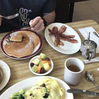 Carleen's Coffee Shop - Breakfast & Brunch Near Me - Lawrence, Massachusetts Carleen's Coffee Shop - Breakfast & Brunch Near Me - Lawrence, Massachusetts
