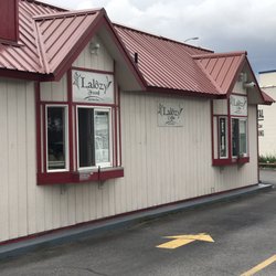 Full sized To Go lanes and a couple parking spots if you'd rather not chow on the fly.