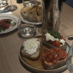 Toni's - Bruchetta