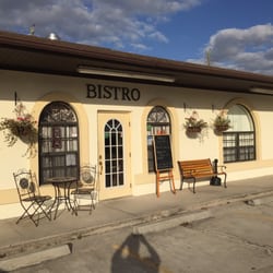 Taste of Europe Bistro - Here's the view from the parking lot - just North of Midway
