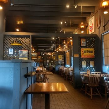 Cracker Barrel Old Country Store - American Near Me - Athens, Tennessee