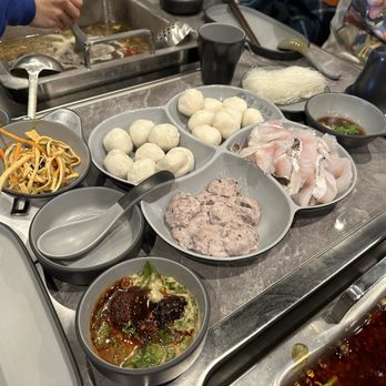 Liuyishou Hotpot - Chinese Near Me - Plano, Texas