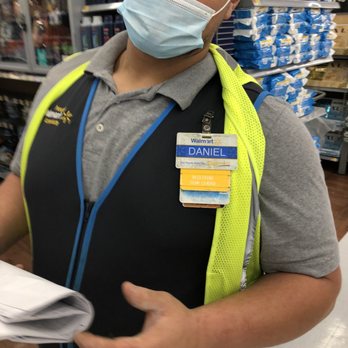 Walmart Supercenter - Notice he isn't wearing mask correctly - Department Stores Near Me - Houston, Texas Walmart Supercenter - Notice he isn't wearing mask correctly - Department Stores Near Me - Houston, Texas