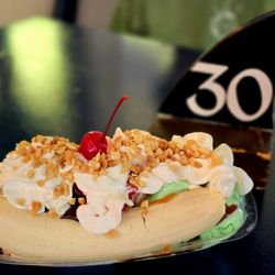 Lucy's on Lighthouse - Banana Split