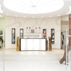 Andrea Garburg  Haare- Kosmetik- Wellness