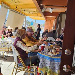 Bonjour Cafe photo 7