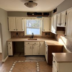 R. Duarte Home Improvement - Kitchen before