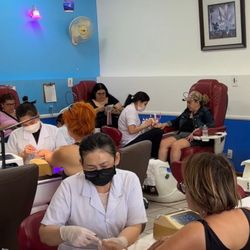T & T Nail Spa