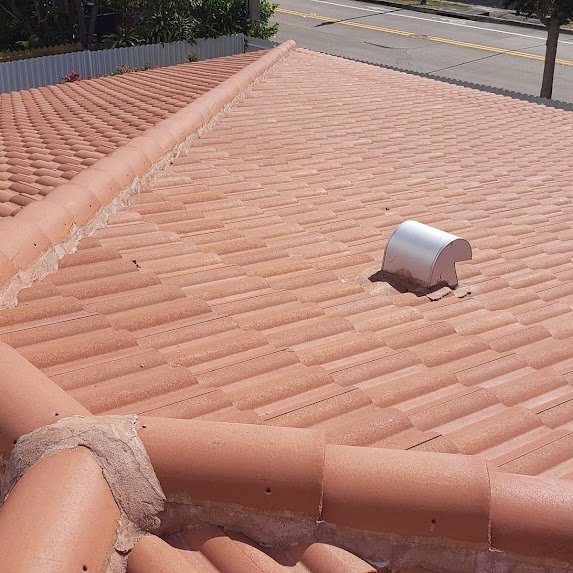 Slide of Mompie Construction Corp