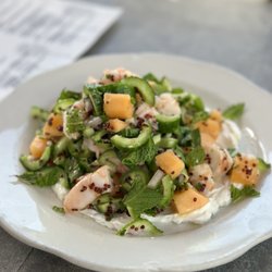 Ellie's - Shrimp & Melon salad
