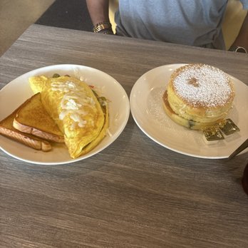 The Brunch Spot - Jalapeño/Tuna omelet and blueberry pancakes. - Bars Near Me - Lawrenceville, Georgia