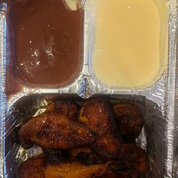 Pupuseria Dona Azucena - Platanos Fritos Con Frijoles Y Crema