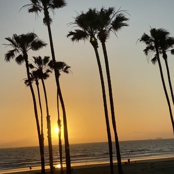 Newport Beach Hotel - Sunset from the room. - Hotels Near Me - Newport Beach, California