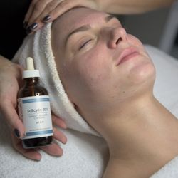 Luminous Salon - We offer a variety of chemical peels to treat all different skin types...from Salicylic to Glycolic, Lactic and many more!!