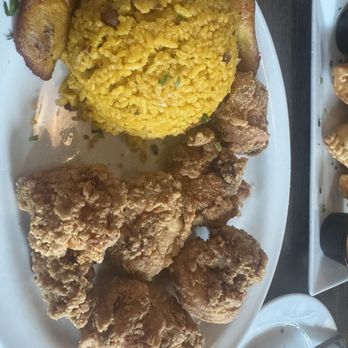 Metropol Restaurant - Chicharrón y arroz con gandules - Puerto Rican Near Me - San Juan, Puerto Rico Metropol Restaurant - Chicharrón y arroz con gandules - Puerto Rican Near Me - San Juan, Puerto Rico