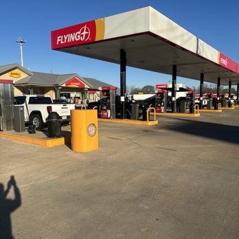Flying J Travel Center - the parking lot - Gas Stations Near Me - Brookshire, Texas Flying J Travel Center - the parking lot - Gas Stations Near Me - Brookshire, Texas