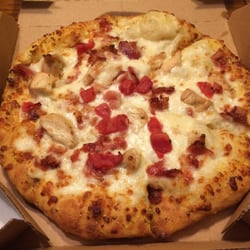 Domino's Pizza - Cali Chicken Bacon Ranch Pizza