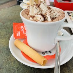 Café Extrablatt - Kakao mit Sahne