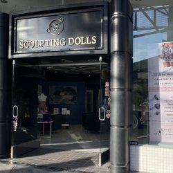 Sculpting Dolls store front 
Body contouring-Fajas-hya pen -spray tanning