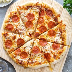 Perfect Pizza - meg from family guy from 2008