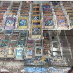 Cognizant Cards & Collectibles - Cards