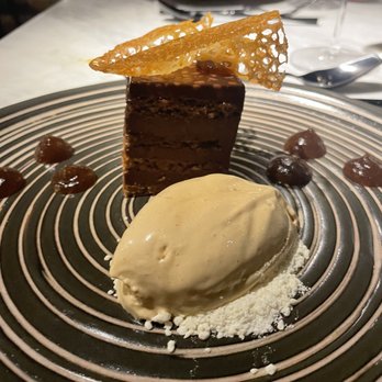 The Veranda - Layer cake with Honey ice cream - Cocktail Bars Near Me - Bar Harbor, Maine