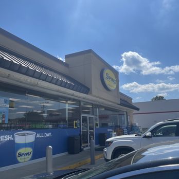 Spinx - the outside of a store with cars parked in front of it - Gas Stations Near Me - SIMPSONVILLE, South Carolina Spinx - the outside of a store with cars parked in front of it - Gas Stations Near Me - SIMPSONVILLE, South Carolina
