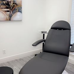 Chin Up! Aesthetics - Our patient rooms!