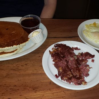 Willow Ranch - Corned beef hash eggs and pancakes! - Barbeque Near Me - Buttonwillow, California Willow Ranch - Corned beef hash eggs and pancakes! - Barbeque Near Me - Buttonwillow, California