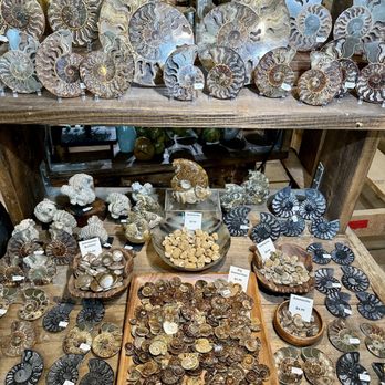 Crystal Mountain Gem Mine - Crystal Mountain Gem Mine, Brevard NC - Gemstones & Minerals Near Me - Brevard, North Carolina