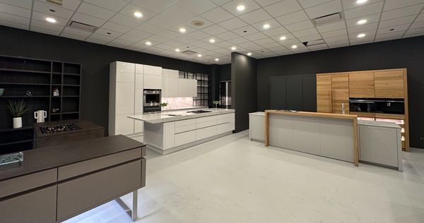 German Kitchen Center by null