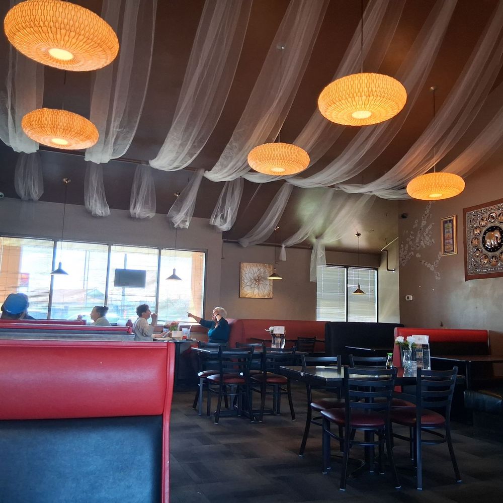 Krung Thai - Dining room clean and comfortable - Thai Near Me - Garden City, Idaho Krung Thai - Dining room clean and comfortable - Thai Near Me - Garden City, Idaho