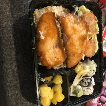 Super Japan - Salon bento box was horrible. Sushi tasted old and salmon didn't taste fresh. - Teppanyaki Near Me - Hyattsville, Maryland Super Japan - Salon bento box was horrible. Sushi tasted old and salmon didn't taste fresh. - Teppanyaki Near Me - Hyattsville, Maryland