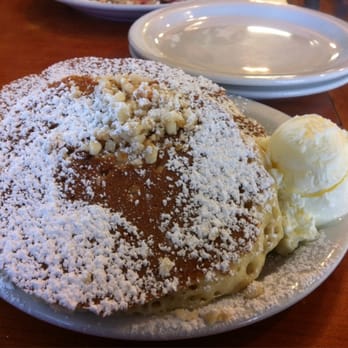Eggs 'n Things Saratoga - These pancakes look yummy!  Macadamian Nut with cocoanut syrup...even yummier! - Breakfast & Brunch Near Me - Honolulu, Hawaii