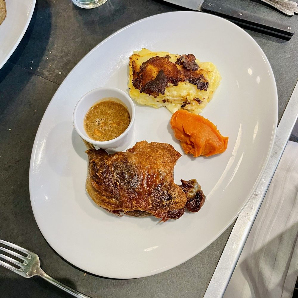 Le Florimond - Home made duck confit, gratin of potatoes. - French Near Me - Paris, 75 Le Florimond - Home made duck confit, gratin of potatoes. - French Near Me - Paris, 75