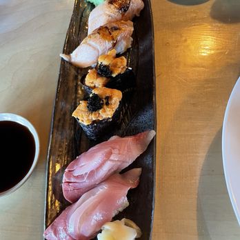 Single Fin Thai Sushi - Nags Head - Salmon Belly, Sea Urchin Uni, Yellowtail - Sushi Bars Near Me - Nags Head, North Carolina Single Fin Thai Sushi - Nags Head - Salmon Belly, Sea Urchin Uni, Yellowtail - Sushi Bars Near Me - Nags Head, North Carolina