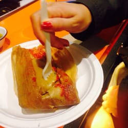 Azul Antojo - Tamal de queso con rajas. Yummy.