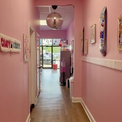 Kawaii Candy & Karaoke - Hall that leads to the karaoke rooms & bathroom