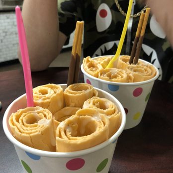 Pandora Rolled Ice Cream - Ice Cream & Frozen Yogurt Near Me - Manhattan, Kansas