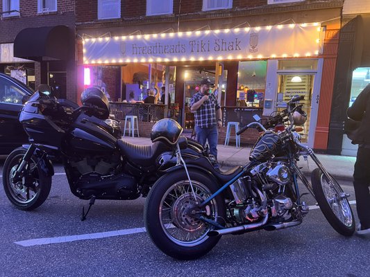 Breadheads Tiki Shak by null