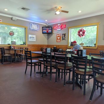 Donn's Texas BBQ - Interior - Barbeque Near Me - Austin, Texas