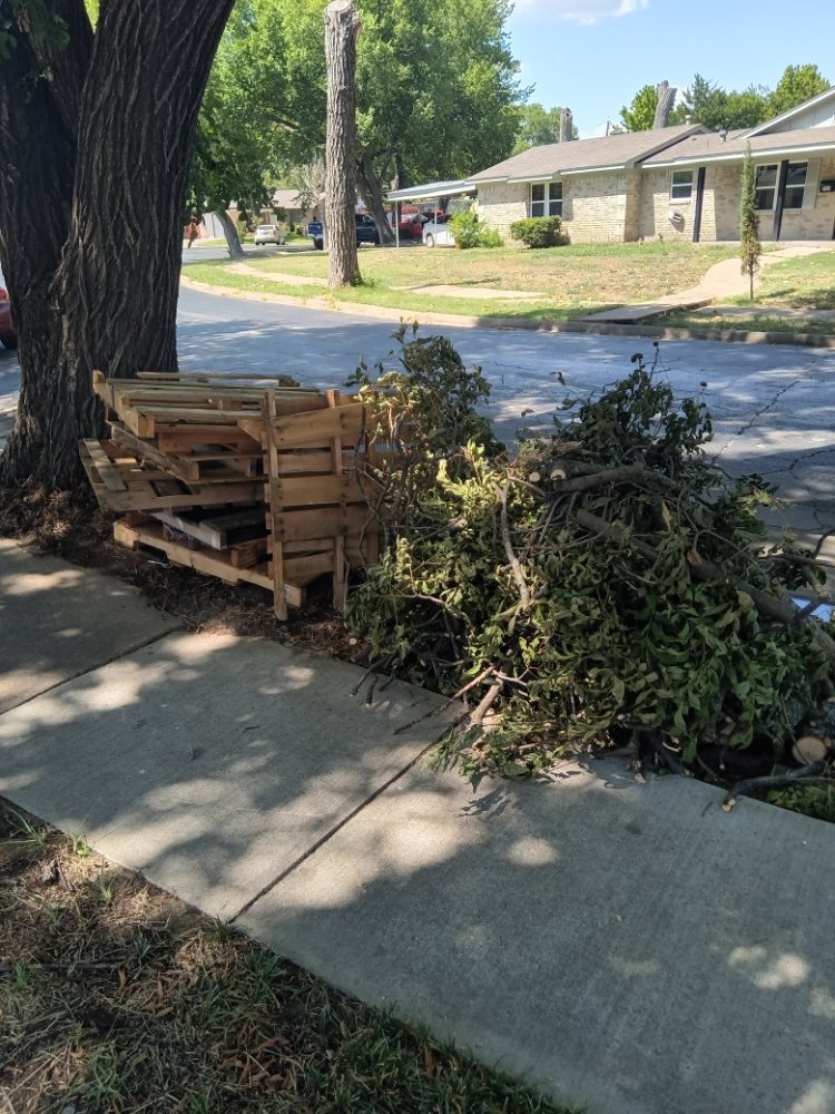 JUNK & WRECKAGE REMOVAL Garland, Texas Junk Removal & Hauling