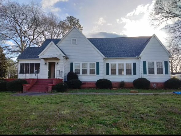 Slide of APR Roofing Service