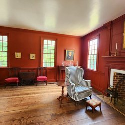 House-In-the-Horseshoe