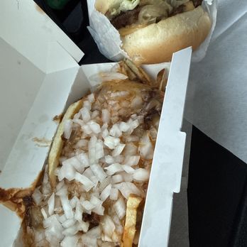 PICK-QUICK Drive In - Deluxe Cheeseburger double and Chili Fries - Burgers Near Me - Auburn, Washington